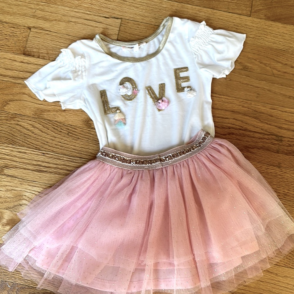 Baby Sara top and skirt set